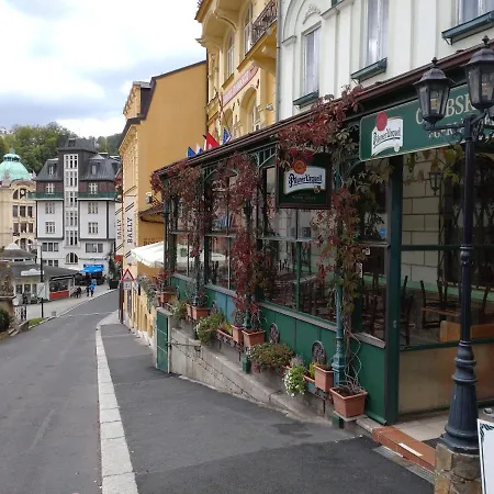 Hotell Chebsky Dvur - Egerlander Hof Karlovy Vary